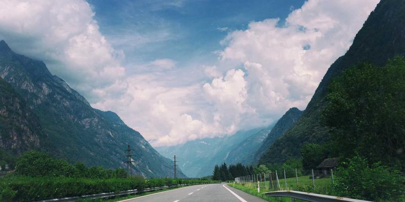 增嘎女孩53：在传统与现代交织中，探寻当代女性的多维生活方式