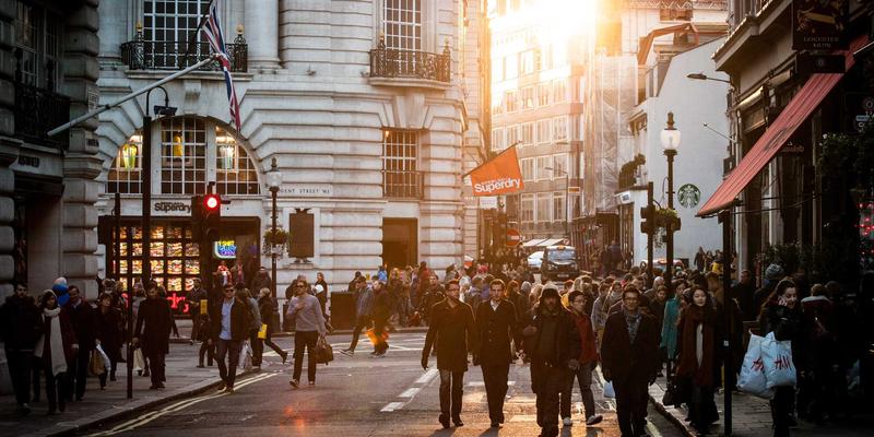 增嘎女孩的手作时光：在编织与刺绣中编织美容护肤与健康生活