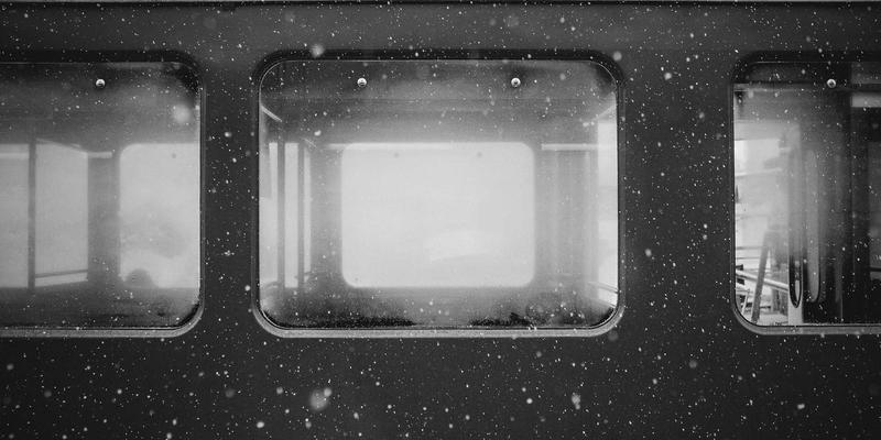 增嘎女孩的节日盛装：从传统符号到时尚灵感的华丽蜕变