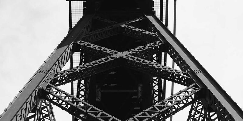 增嘎女孩的藏香疗法：用古老熏香重塑简约时尚的生活方式